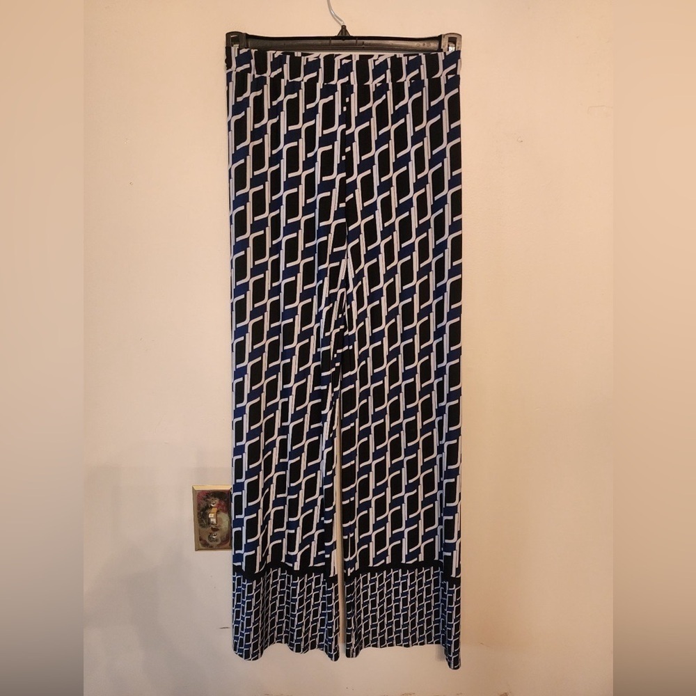 Monteau Los Angeles Size small White, Blue & Black Super Soft Wide Leg Pants